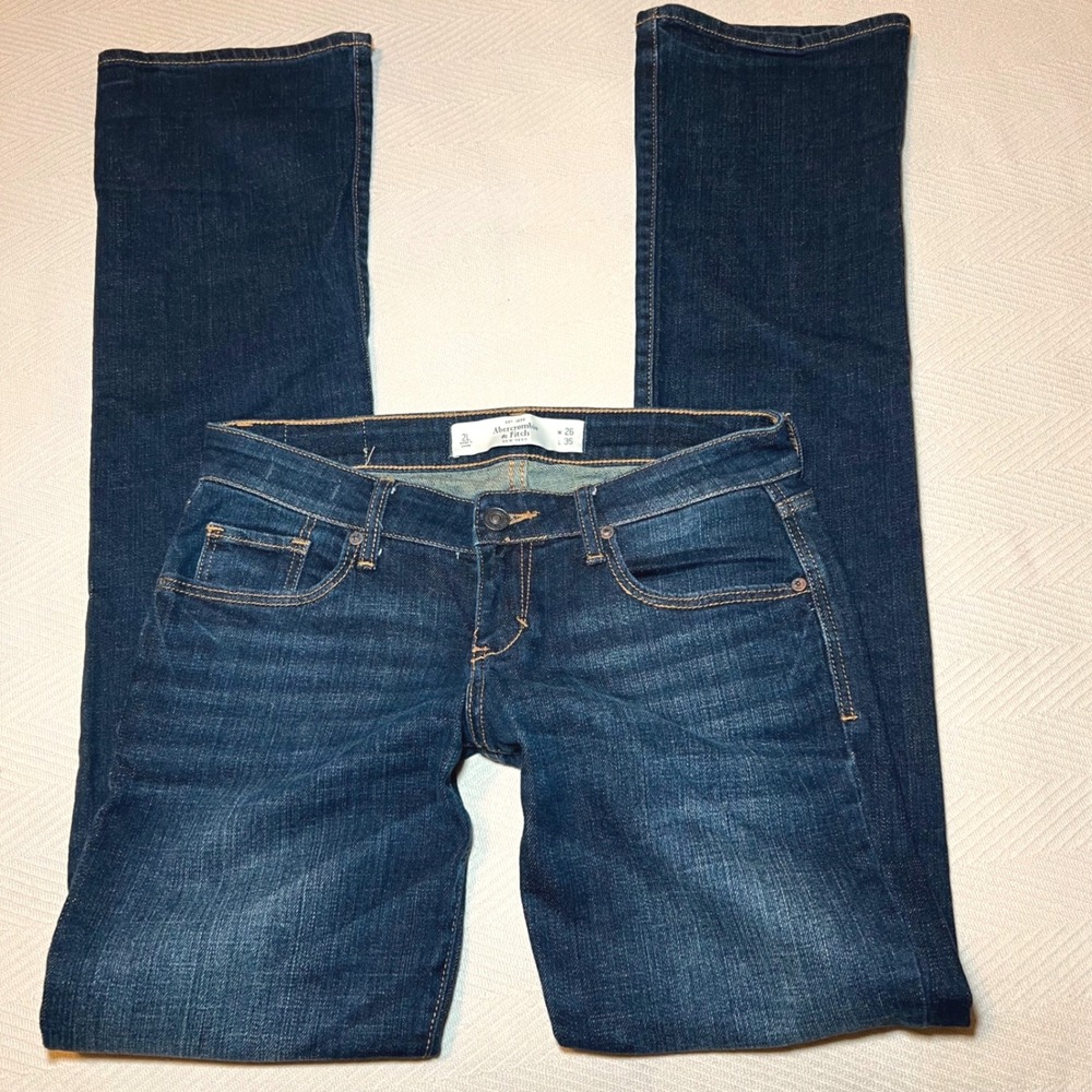 Abercrombie & Fitch Low Rise Bootcut Jeans Dark Wash Blue Denim size 26 Long